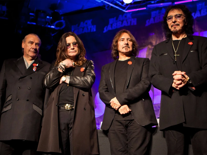 Black Sabbath отдадоха почит на Ози Озбърн