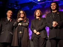 Black Sabbath отдадоха почит на Ози Озбърн