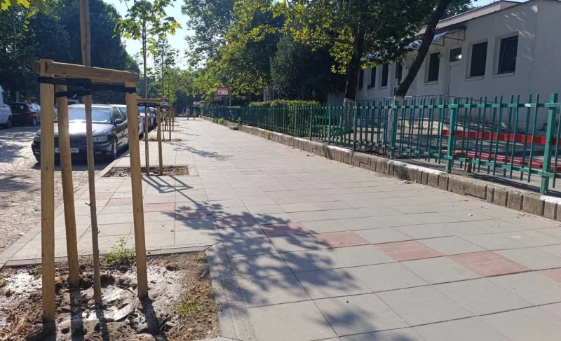 Нов тротоар в район "Южен"