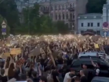 Зеленски подписа спорен закон: Избухнаха най-големите протести от началото на войната