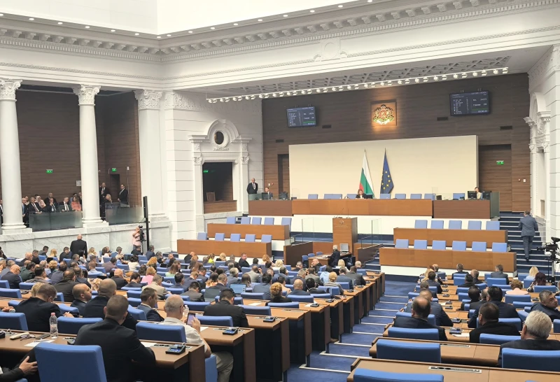 На първо четене: НС прие промените в Закона за въвеждане на еврото