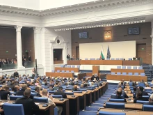 На първо четене: НС прие промените в Закона за въвеждане на еврото