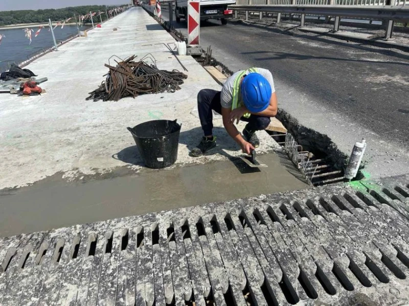 Продължава ремонтът на Дунав мост при Русе 