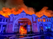 Масирана атака над Одеса: Горя пазарът "Привоз", повредени са паметници на културата