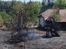 Четирима малолетни подпалиха пожар в стражишко село, свивали си цигари от стар кашон