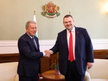 Пеевски се срещна с председател на комисията по отбрана на Меджлиса