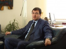 Сагата с автомивката в "Тракия" приключи, кметът спря строежа