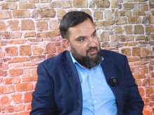 Експерт: Ако продължаваме да трупаме дълг, ще стигнем до отрязване на пенсии и вдигане на данъци
