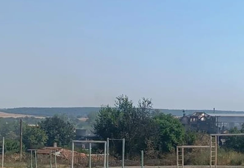 В Средец пожарът е напално потушен: МОСВ успокои, че качеството на въздуха се подобрява