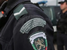 Шофьор, замесен в трафик на мигранти, се опита да прегази служител на "Гранична полиция"