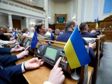 FT: Депутатите от партията на Зеленски се страхуват да гласуват новия закон за НАБУ и САП поради опасения от отмъщение