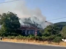 Евакуиран е старчески дом заради голям пожар край село Горица
