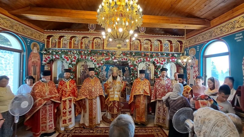 Стотици поклонници се събраха на празника на манастира "Св. вмчк Пантелеймон" край Пампорово