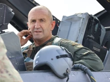 Президентът Радев с тежка политическа амнезия: Преди година заяви, че е неразумно да се купуват противопожарни самолети! Сега обвинява властта, че не е купила?!? Има ли пилот в самолета?
