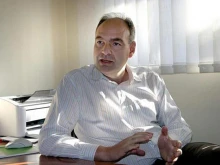 Психиатърът д-р Веселин Герев: Всеки ден при мен идват хора, "полудели" от слънцето
