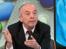 Доц. Атанас Мангъров: Да водиш деца с памперси на море е извращение!