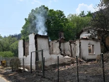 В Дупница събират средства за пострадалите от пожара в Трънско