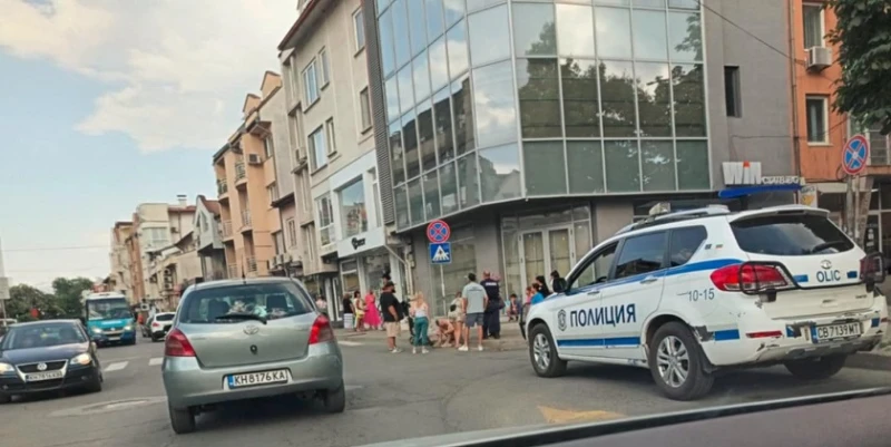 Счупена челюст след сблъсъка на тротинеткаджия в кола в Кюстендил