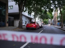 Двама мъже загинаха при нападение с нож в бизнес сграда в Лондон