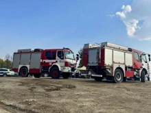 Продължават пожарогасителните действия в района на селата Плоски и Илинденци!