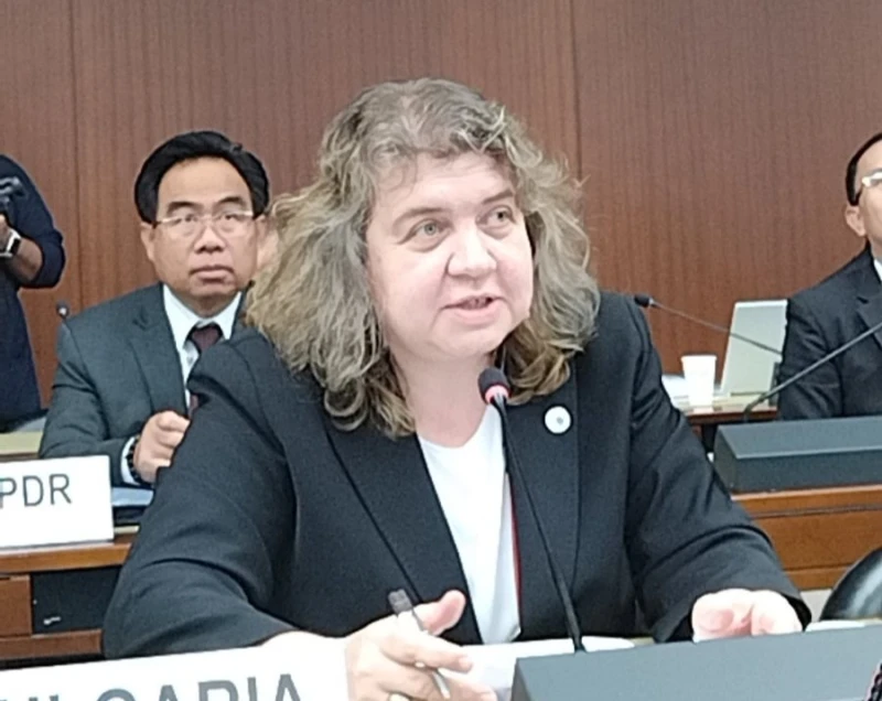 "Двигатели на промяната" – Киселова призова за повече жени и млади в политиката