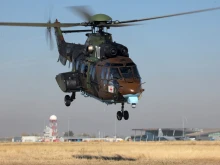 Военнослужещи от Сухопътните войски и хеликоптер "Кугар" участват в гасенето на пожари и днес