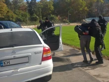 Задържаха двама кюстендилци заради заплахи към полицай