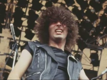 Отиде си хевиметъл легенда: Почина първият фронтмен на групата Iron Maiden