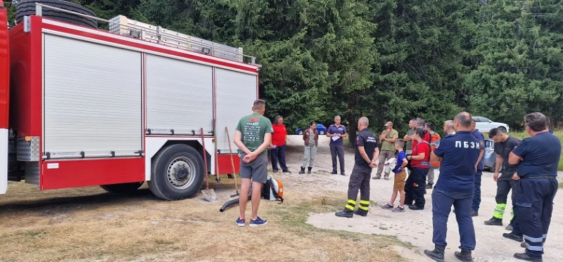Пожарната в Смолян проведе обучение за доброволци и горски служители за реакция при пожари