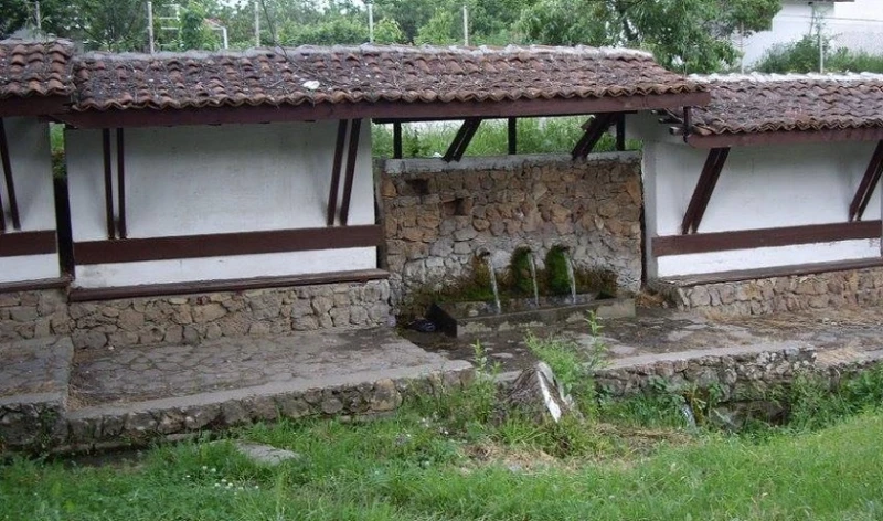 Отмениха водния режим за хората в Таваличево