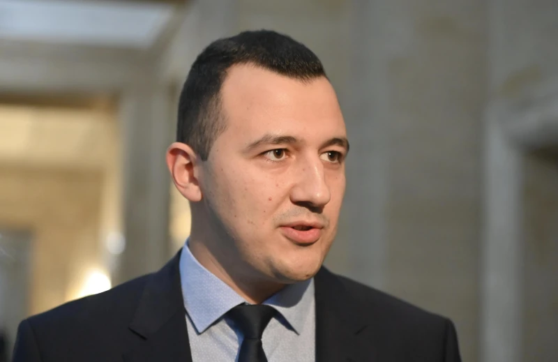 Габриел Вълков: Надявам се четиригодишен кабинет да покаже, че България може да се управлява нормално