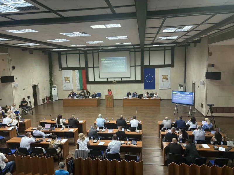 Създадена беше Етична комисия към местния парламент в Благоевград