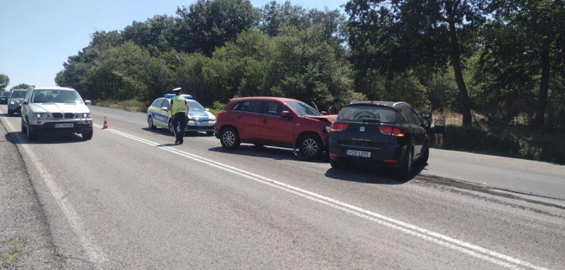 Катастрофа затвори част от пътя между Шумен и Русе