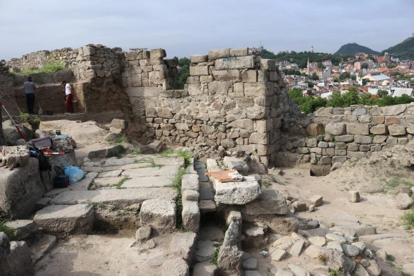 Мъж падна в едно от водохранилищата на Небет тепе