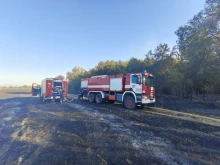 Моторна резачка причини пожар, има засегнати сгради