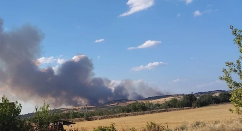 Обявиха частично бедствено положение заради пожара в Сакар