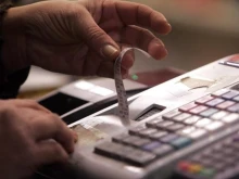 Собственик на магазини: Услугата за пренастройване на касовите апарати не е евтина