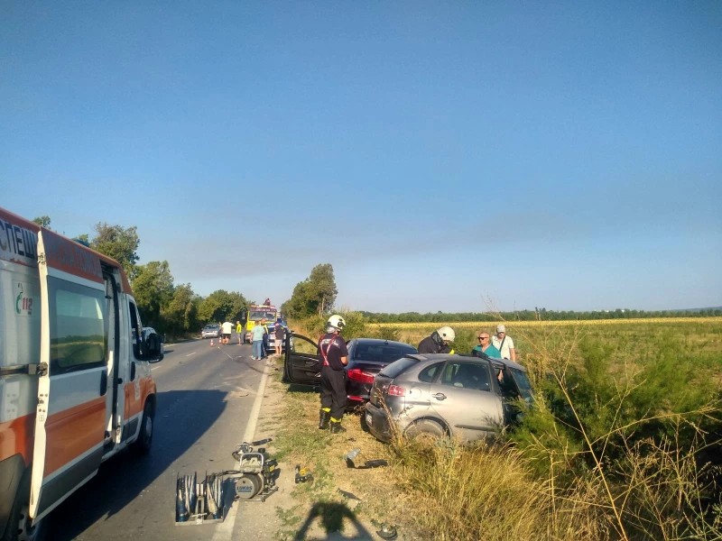 Първи подробности за зверската катастрофа край Тополи, при която загина човек