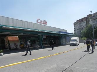 Избухна бомба в магазин „Сани”