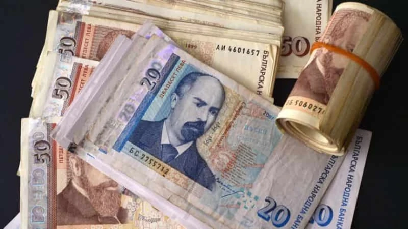 Разкриха крадеца на крупна сума пари от дом в Ихтиман