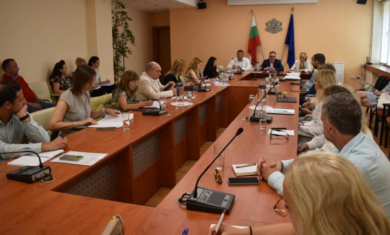 Зам.-министър: Подготовката за еврото изисква съвместни усилия