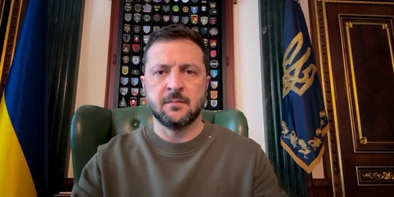 "Украинците няма да дадат земята си на Русия, а Аляска е много далеч от войната": Зеленски коментира срещата Тръмп-Путин