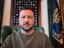 Зеленски: Украинците няма да дадат земята си на Русия
