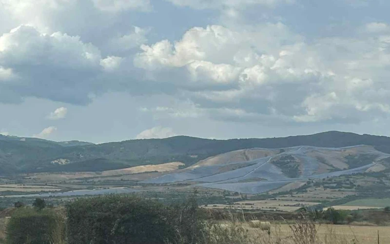 Планина от фотоволтаици край Сепарева баня: Зелено решение или удар по природата?