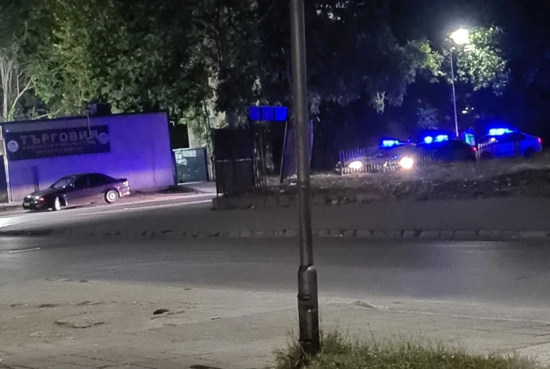 Среднощен екшън с участието и на патрулки завърши с катастрофа