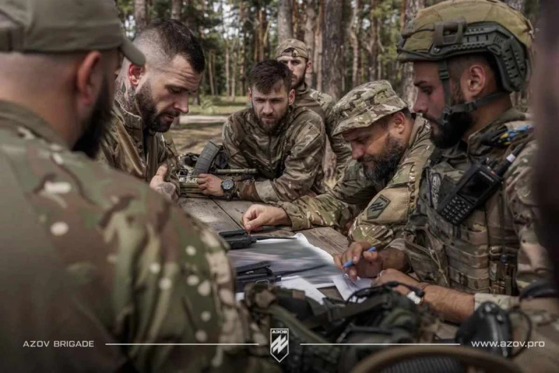 "Азов" блокира руските войски на Покровското направление