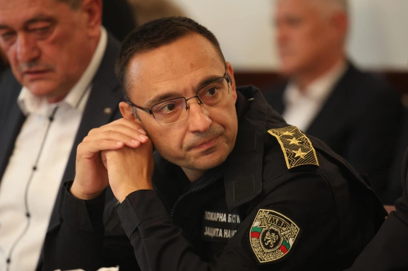 Шефът на пожарната: Най-сериозният пожар е в Илинденци в Пирин
