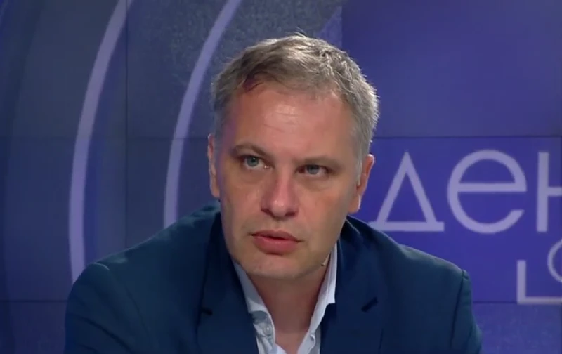 Александър Сиди: Правителството ще се самосъбори отвътре. Напрежението продължава да расте
