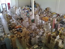 Митничари задържаха около 3000 бутилки марков алкохол с изтекъл бандерол
