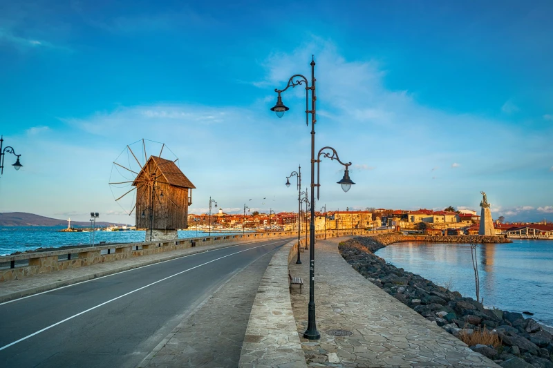 Утре затварят провлака към Стария Несебър
